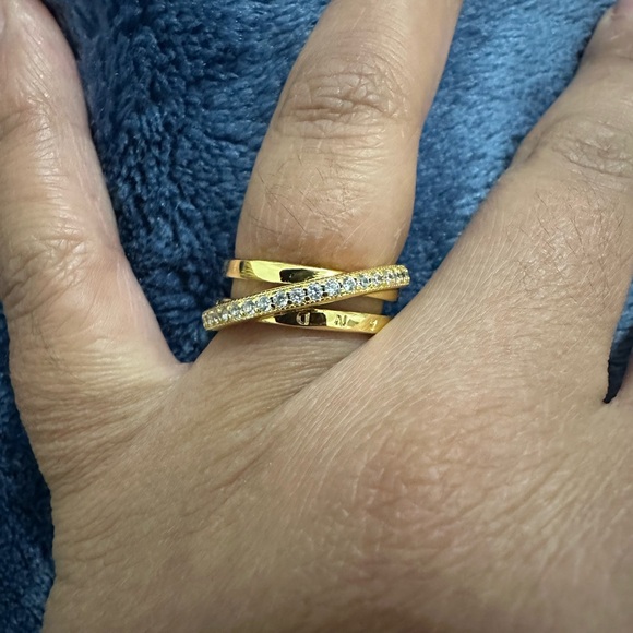 Pandora Gold Intertwined Ring - Picture 7 of 7